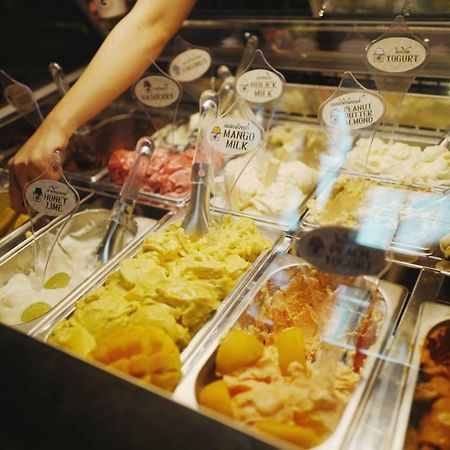 Bed and Breakfast Ghee Gelato House Bangkok Exterior foto
