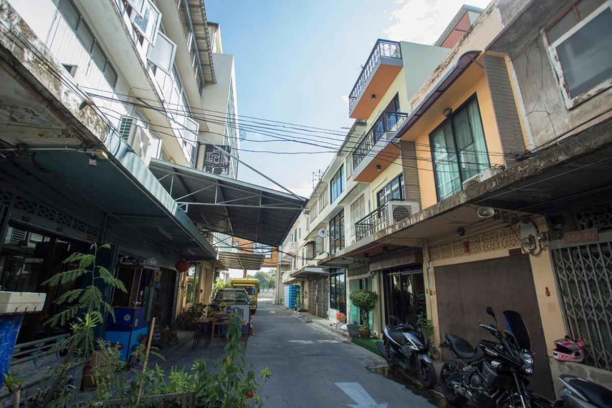 Bed and Breakfast Ghee Gelato House Bangkok Exterior foto